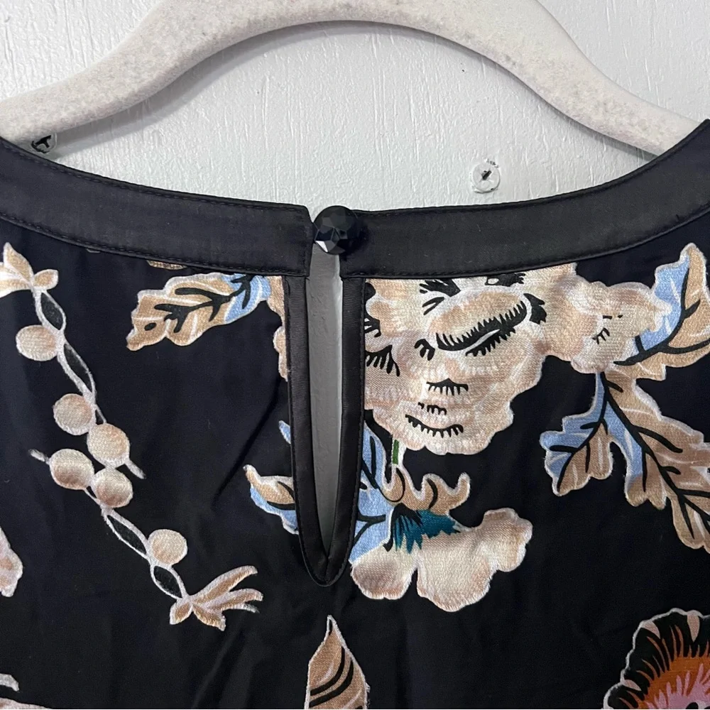Soft Surroundings Deanna Floral Black Blouse Multifloral Medium - Picture 10 of 16